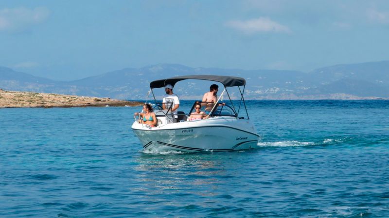 10% de descuento en el alquiler de tu barco en Ibiza