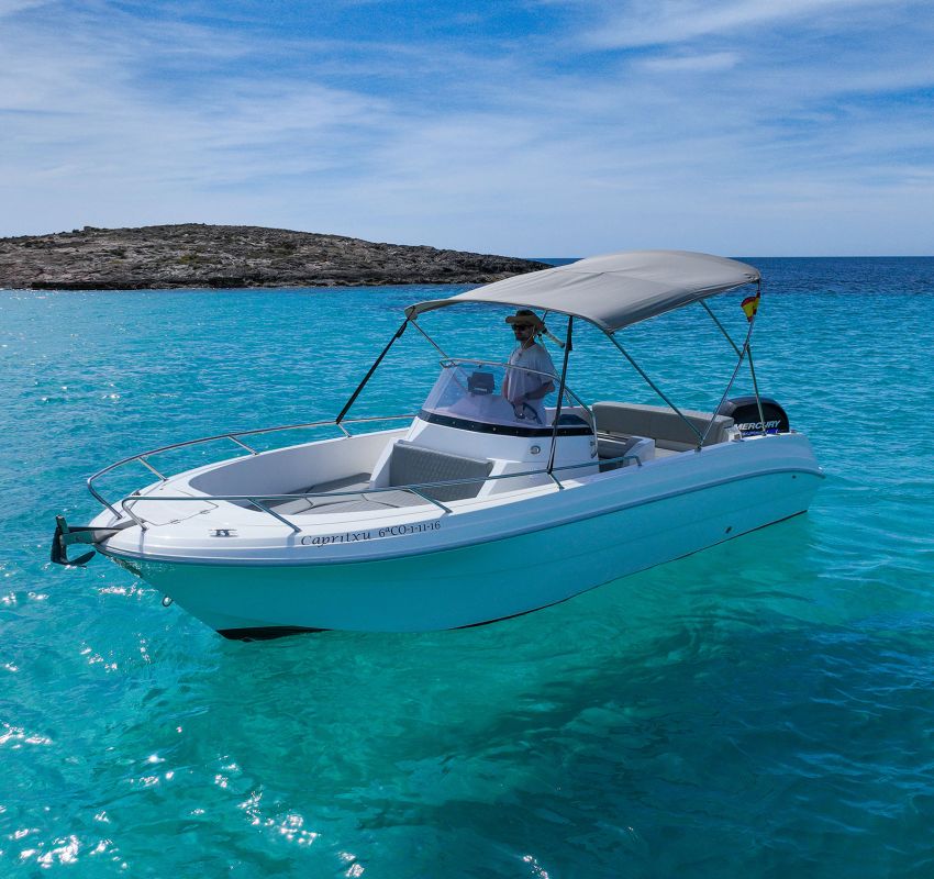 Rent Pacific Craft powerboat in Ibiza